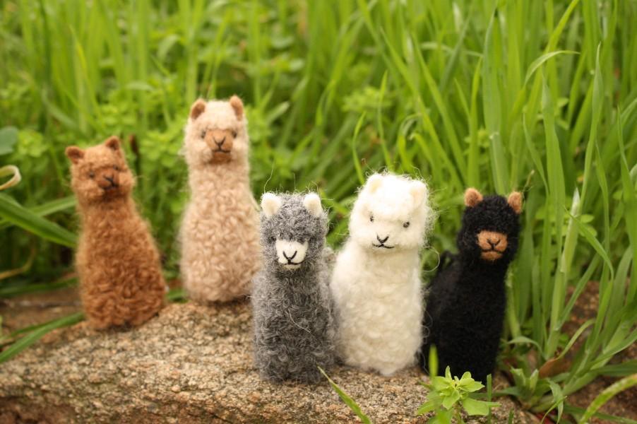 Alpacadorable Hand Made Baby Alpaca Ornaments - MaxwellVerBeek.com