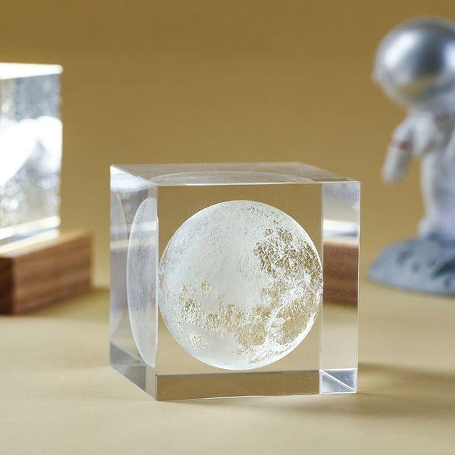 3D Moon Cube LED Light - MaxwellVerBeek.com