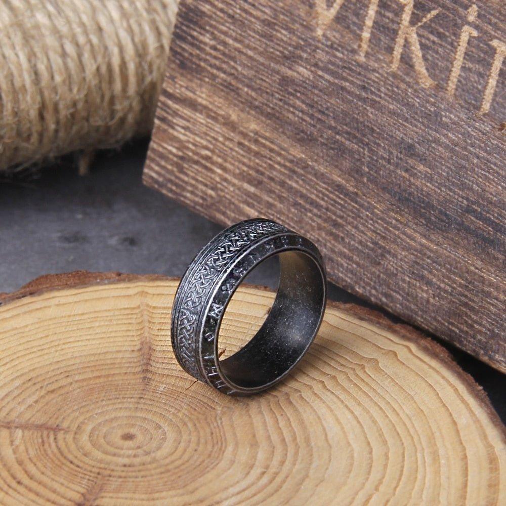 Celtic Rings - MaxwellVerBeek.com